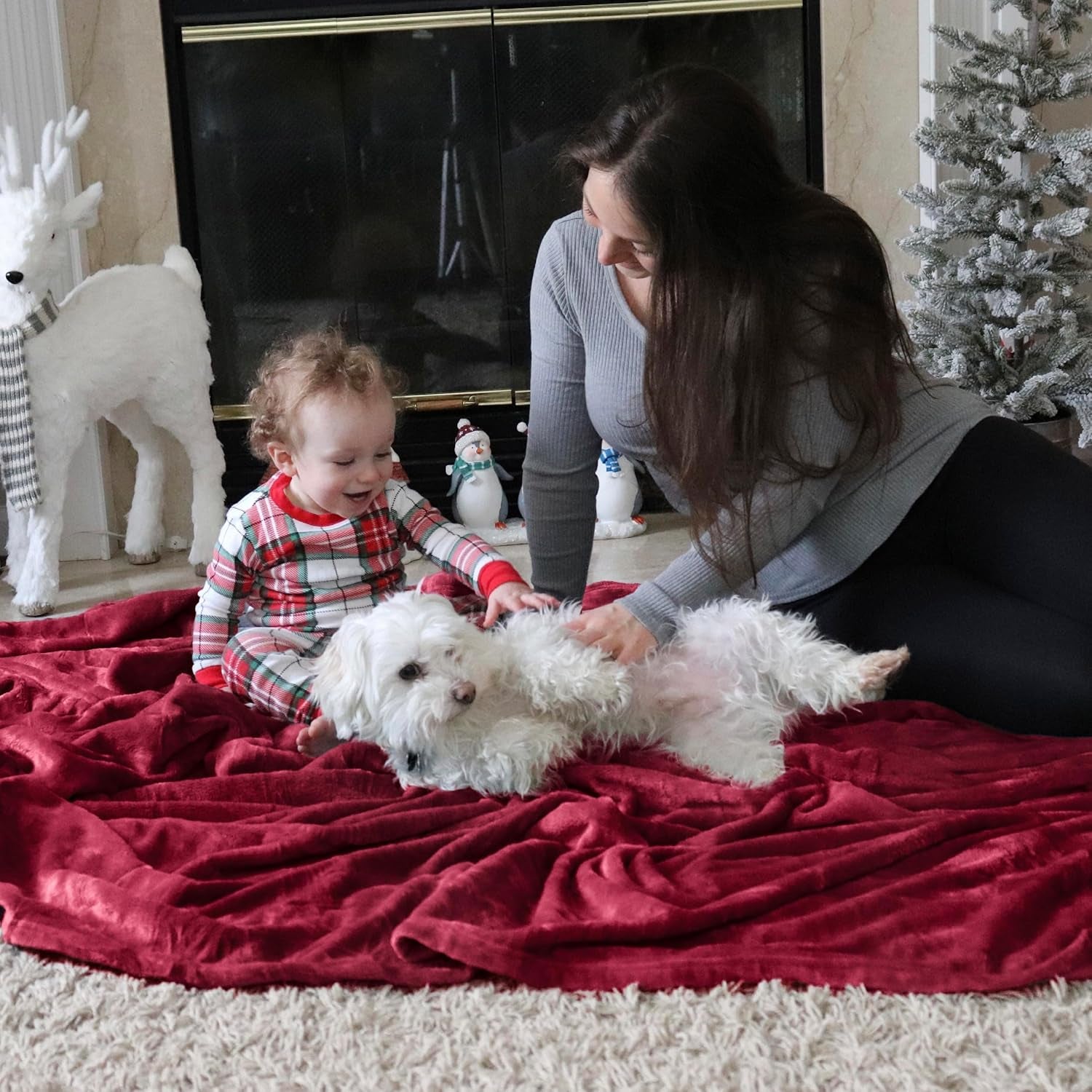 Bedsure Gentlesoft Fleece Throw Blanket Red - 300GSM Christmas Blankets for Couch, Sofa, Bed, Soft Lightweight Plush Cozy Throws for Toddlers, 50X60 Inches