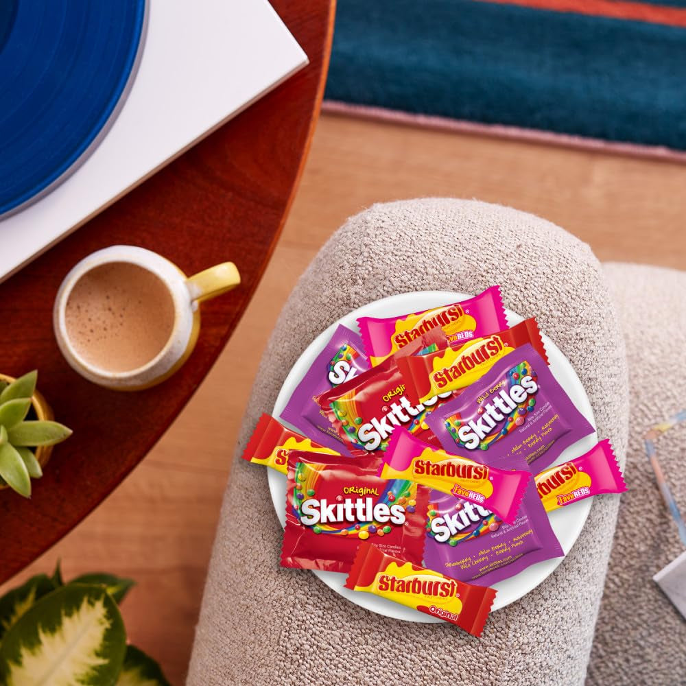 SKITTLES Original, SKITTLES Wild Berry & STARBURST Original and STARBURST Favereds Fun Size Chewy Candy Variety Bag, Party Size, 20.13 Oz Bulk Bag (Pack of 2)